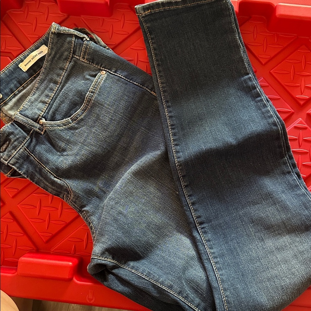 Jessica Simpson Forever Rolled Ankle Jeans size 10 / 30